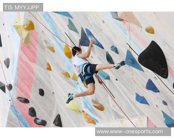 运动攀岩深度解析深圳攀岩队的防守策略与训练方法 运动攀岩深度解析深圳攀岩队的防守策略与训练方法